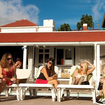 Juliana'S Hotel Уиндуорд-Сайд Экстерьер фото